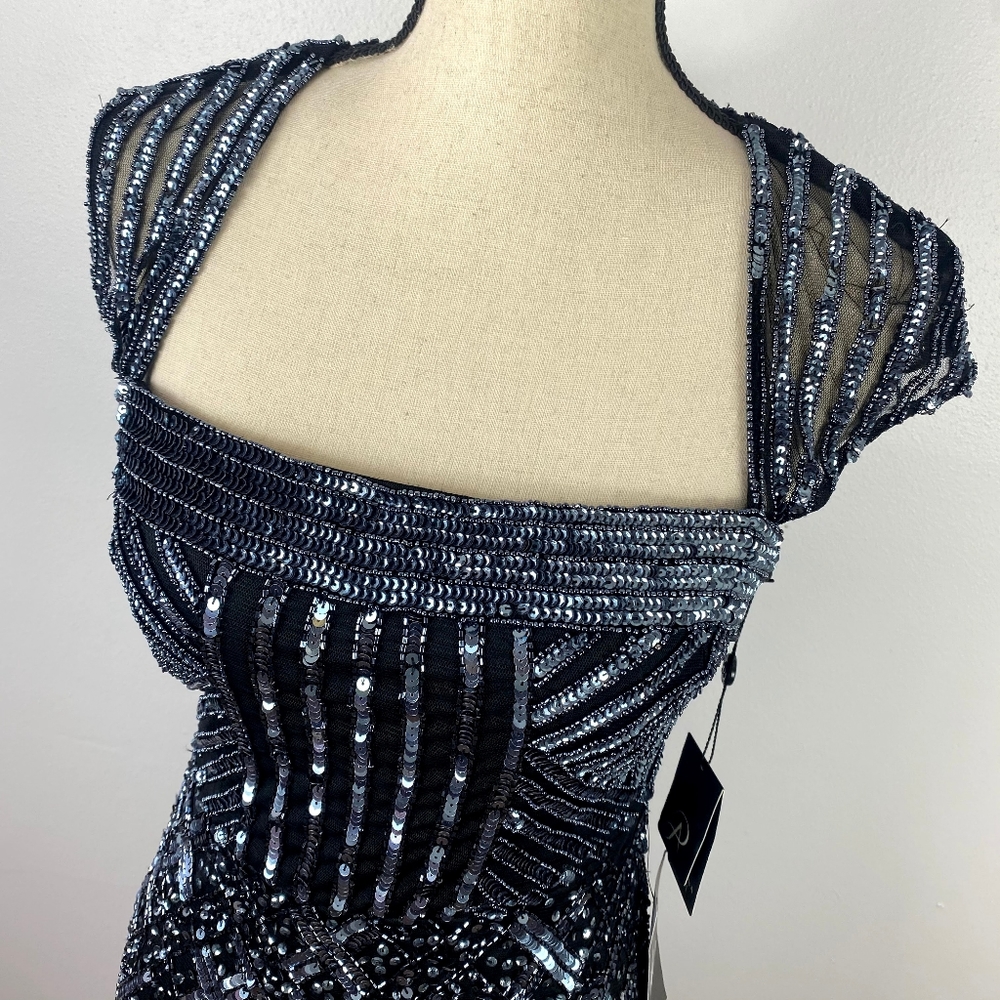 Adrianna Papell  Lords and Taylor Beaded Gown Sz 6